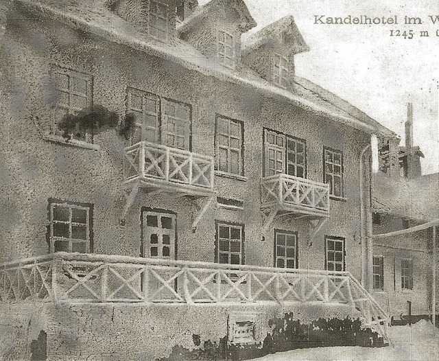 Eisiger Ausblick: Das Kandelhotel im W...ner Zeit von Max Bauer gefhrt wurde).  | Foto: Waldkircher Bilderbogen (1889 - 1956) Florian cker