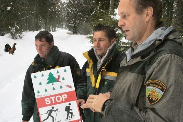 Schilder kennzeichnen die Ruhezonen der Wildtiere