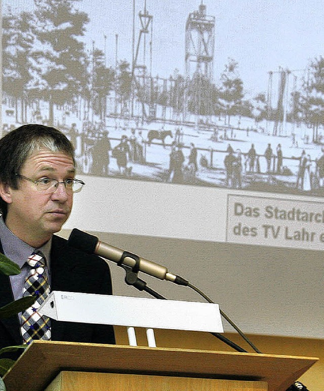 Sport und Politik sind das Eine, Fuba...orsten Mietzner beim Neujahrsumtrunk.   | Foto: heidi fssel