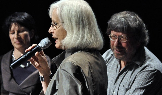 Die Oberbrgermeisterin im Gesprch mi...rn Claudia Kuhn und Dietrich Fritsch.   | Foto: Barbara Ruda