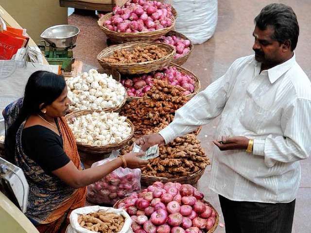 Begehrt, aber teuer sind in Indien mit...em Land zu den Grundnahrungsmitteln z  | Foto: ImageForum