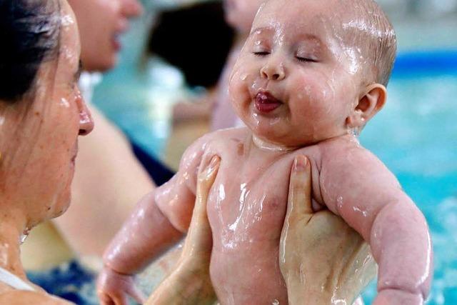 Kann Babyschwimmen schädlich sein?
