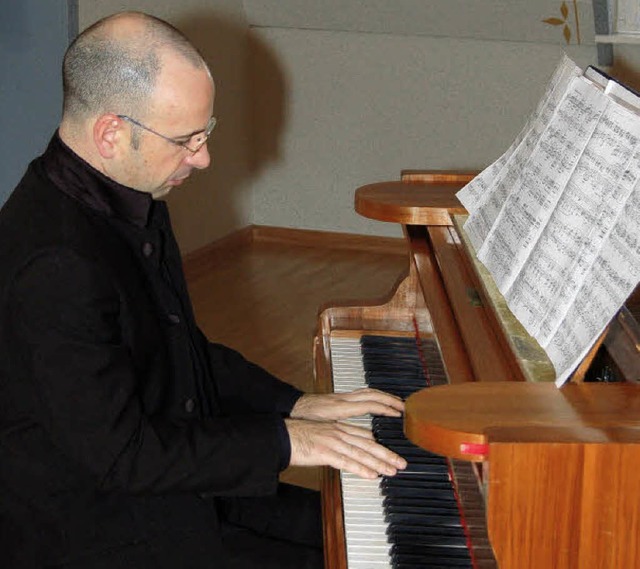 Georgi Mundrov am Klavier   | Foto: Heinz Vollmar