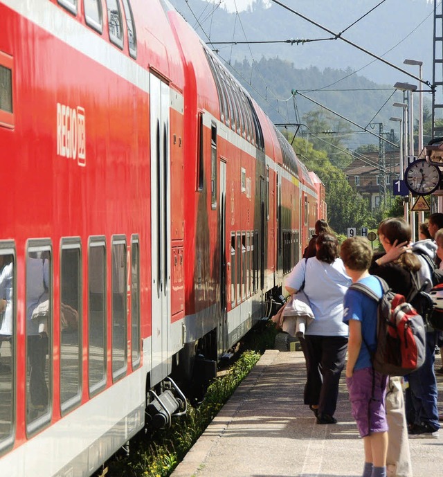 Fr die Hllentalbahn fordert der SPD-...ter Krgner hhere Qualittsmastbe.   | Foto: Donner