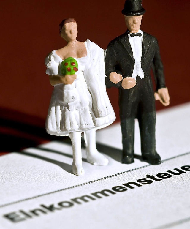 Das Finanzamt belohnt Ehepaare in Deutschland &#8211; manchmal.  | Foto: dpa