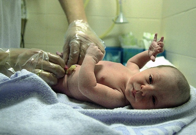 In den Kliniken des Ortenau-Klinikums ...itte Baby per Kaiserschnitt zur Welt.   | Foto: archivfoto: bz