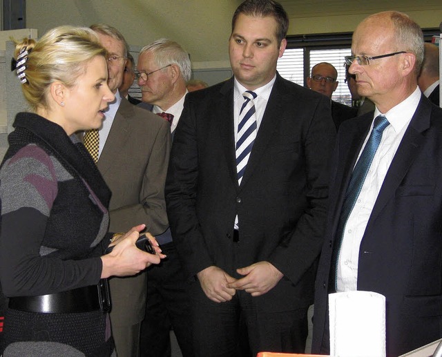 Minister Peter Frankenberg (von rechts...mit Felix Schreiner und Nicola Osypka   | Foto: Privat