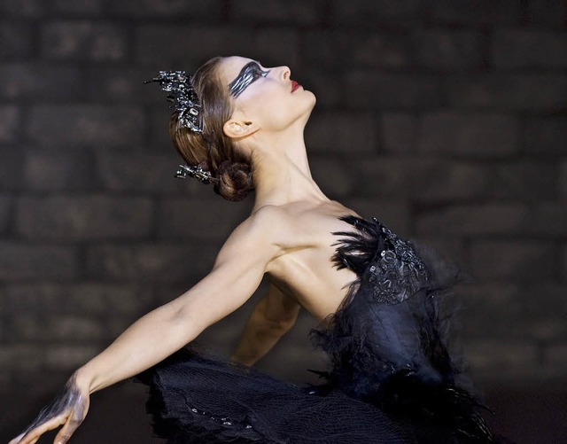 Meisterlich in der Tanztechnik: Natalie Portman als Schwarzer Schwan   | Foto: Fox