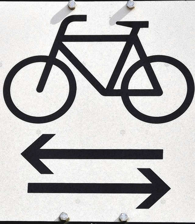 Mehr Sicherheit unter anderem fr Radfahrer gefordert.   | Foto: Schneider