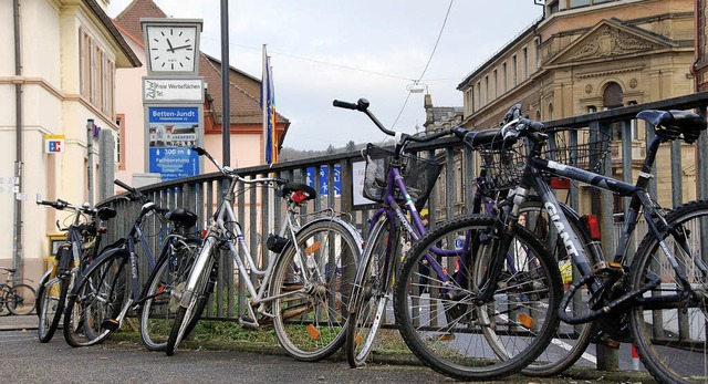 Beliebter Radabstellplatz: Das Gelnde...auf dem Betriebshof zwischengelagert.   | Foto: Gerhard Walser