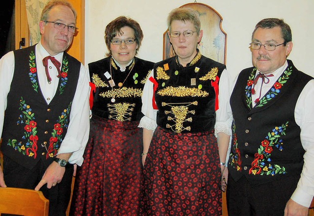 Der Vorstand der Trachtengruppe Todtna...idemarie Walliser und Walter Wetzel.    | Foto: Ulrike Jger