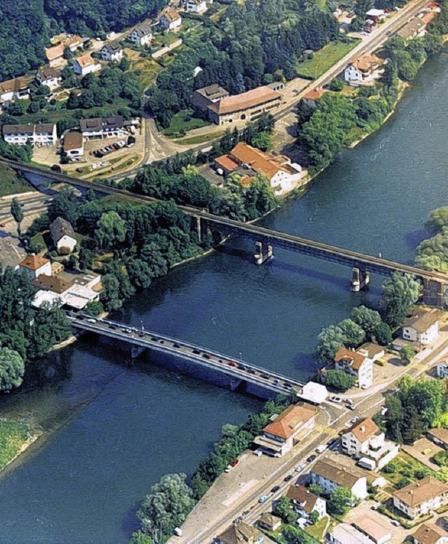 Auftrge jenseits des Rheins sind fr ...eblichem Brokratie-Aufwand verbunden.  | Foto: Archiv