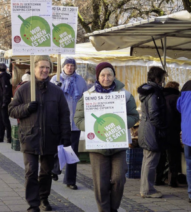 Die BUND-Ortsgruppe Schopfheim und Gle...d sprachen sich gegen Gentechnik aus.   | Foto: Silke Hartenstein