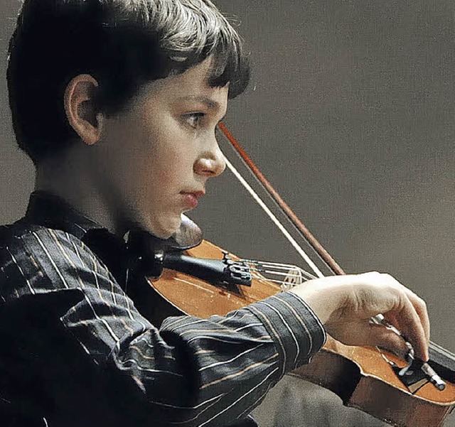 An der Geige war Joel Mayer schon Prei..., nun ist er&#8217;s auch am Klavier.   | Foto: Ounas-Krusel