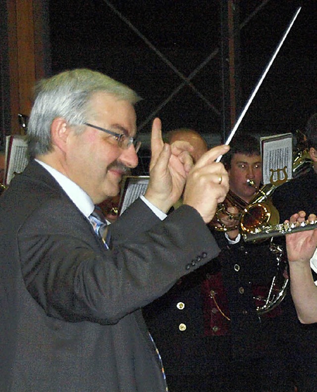 Helmut Kaiser dirigiert das &quot;Hochbadnerland&quot;  | Foto: Karin Stckl-Steinebrunner