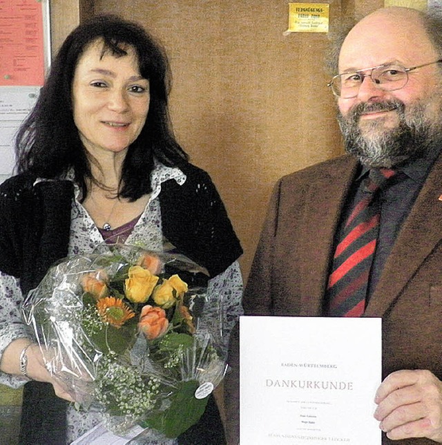 25 Jahre im Dienst: Lehrerin Birgit Ba...nd der Rektor der TalschuleJosef Klein  | Foto: bz
