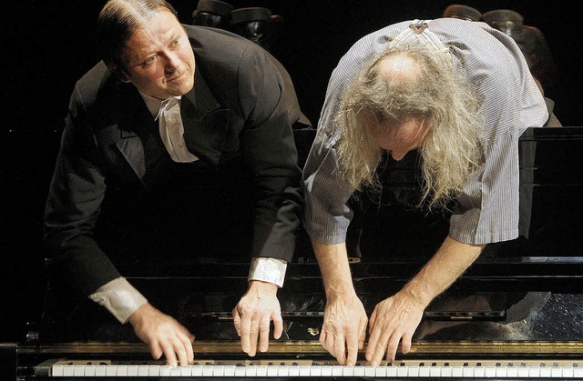 Gogol und Mx und ihre unorthodoxen Art Klavier zu spielen.  | Foto: CCh