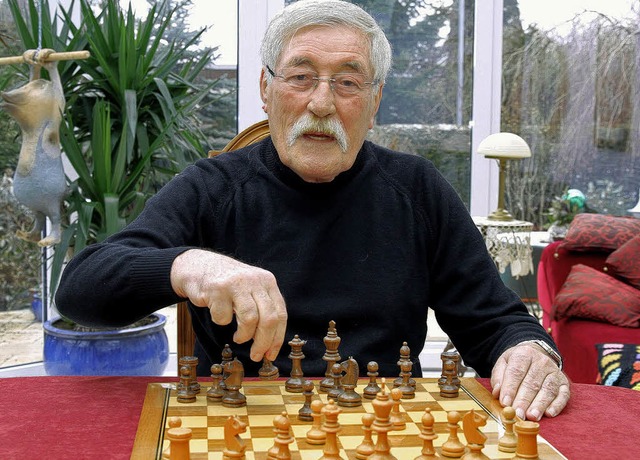 Nach einem erfllten und  mit  Ehrenm...it fr eine gepflegte Partie Schach.    | Foto: Peter Heck