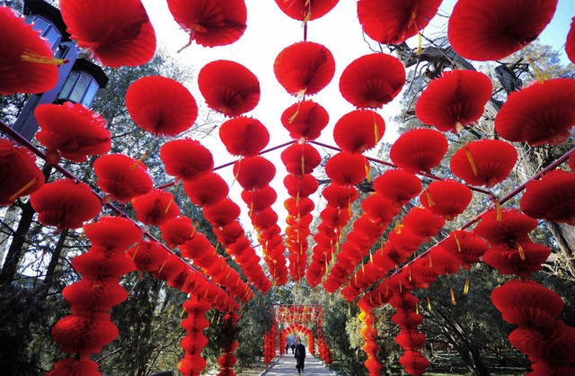 Das chinesische Neujahrsfest lsst Tau...#8211; und das Geschft der Flscher.   | Foto: afp