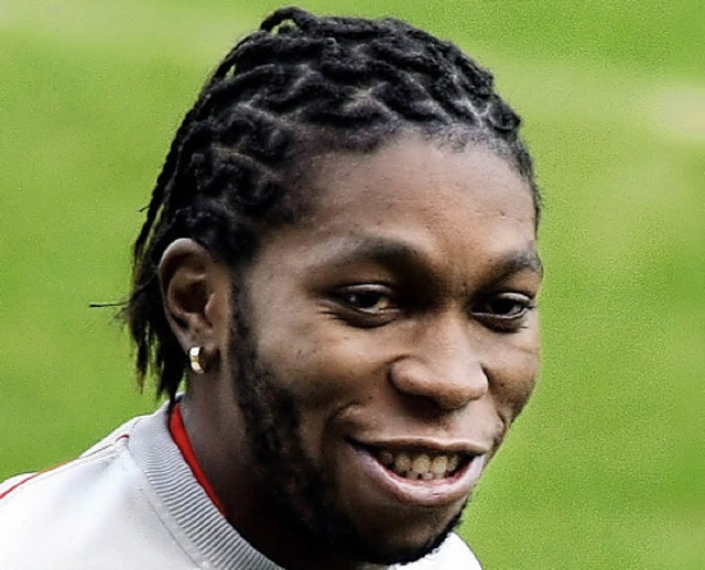 Er ist neu beim VfL  Wolfsburg:  Dieumerci Mbokani   | Foto: dpa