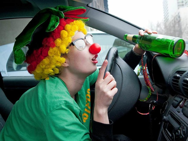 Alkohol am Steuer &#8211; trotz Fasnacht nicht zum Lachen!  | Foto: dpa-tmn