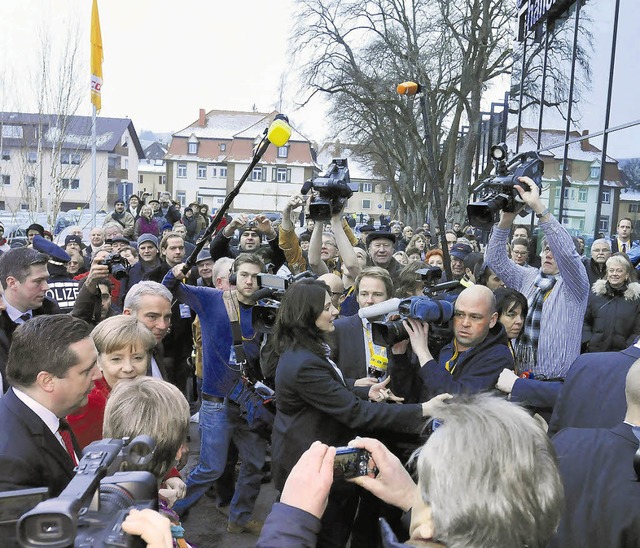 Medienrummel,  als  Kanzlerin Angela M...ndprogramm des CDU-Landesparteitags.    | Foto: Sigwart