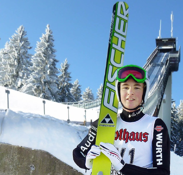 berflieger: Tobias Simon erlebte am S...ang 105 Meter weit zum Schanzenrekord.  | Foto: spitz