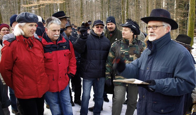 Oberbrgermeisterin Gudrun Heute-Bluhm...as Brennholz unter die Leute bringt.    | Foto: Paul Schleer