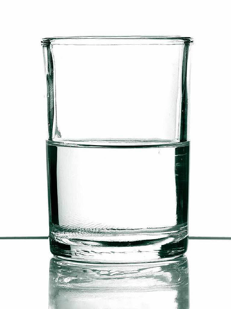 Glas-Wasser-Trick: Es klingelt an der Tr. Ein Unbekannter bittet um ein Glas Wasser. Whrend der Wohnungsinhaber das Getrnk holt, sucht der Betrger in der Wohnung nach Geld oder Schmuck.