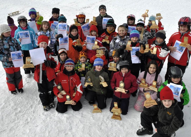 Die Schler der Hirschbhlschule kmpf... des WSV Titisee auf der Frsatzhhe.   | Foto: Markus Straub