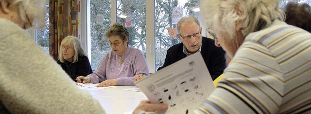 Voll konzentriert an der Arbeit: die S...n Hasso Engel beim Gedchtnistraining   | Foto: Jochen Fillisch