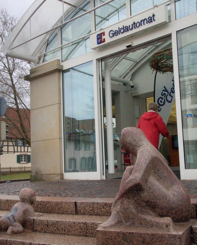 Nahe am Kunden  will die Raiffeisenbank Gundelfingen bleiben.   | Foto: Kiefer