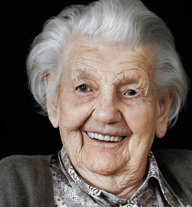 Feiert morgen   ihren 100. Geburtstag: Maria Bock.   | Foto: ingo  schneider