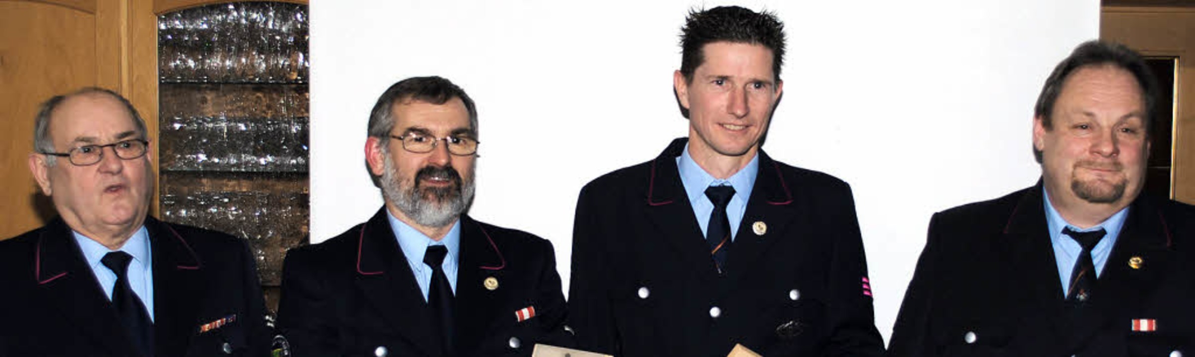Ehren-Abteilungskommandant Friedrich K...l Koger  und Frank Sutter (von links)   | Foto: Sedlak