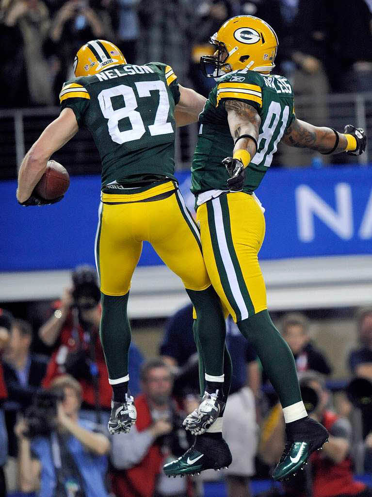 Jordy Nelson (links) und Andrew Quarless (rechts) feiern einen Touchdown im ersten Viertel.