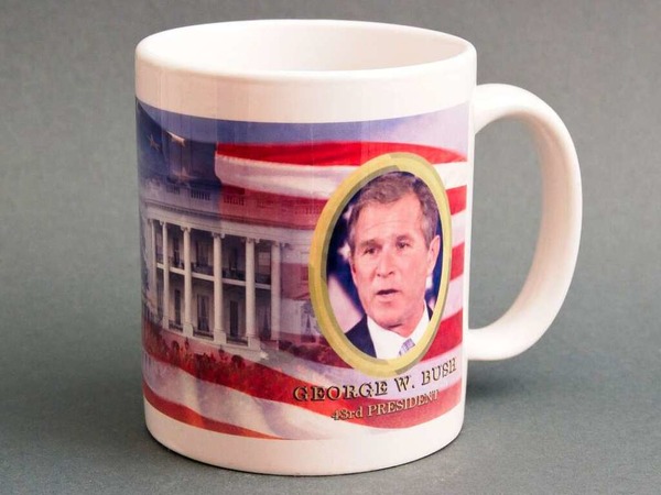 Fr Fans von knackigen 3-Wort-Stzen: die Bush-Tasse.