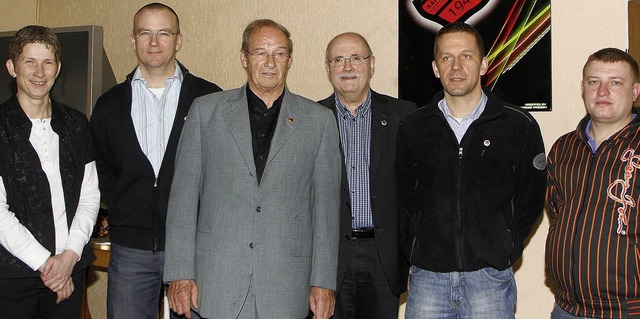 Ehrungen beim FC Mietersheim (von link...roli, Axel Strauch und  Viktor Schwan   | Foto: Heidi Fssel