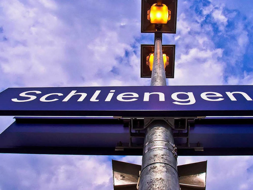 Licht aus am Schliengener Bahn-Haltepu... einem Jahr hat&#8217;s nun geklappt.   | Foto: Alexander Huber