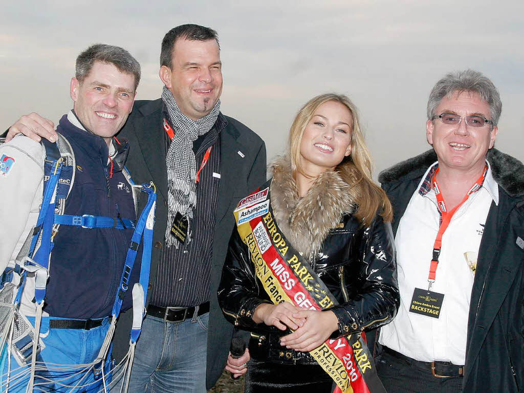 Firmenbesitzer Michael Schmiederer (rechts) mit der aktuellen Miss Germany.