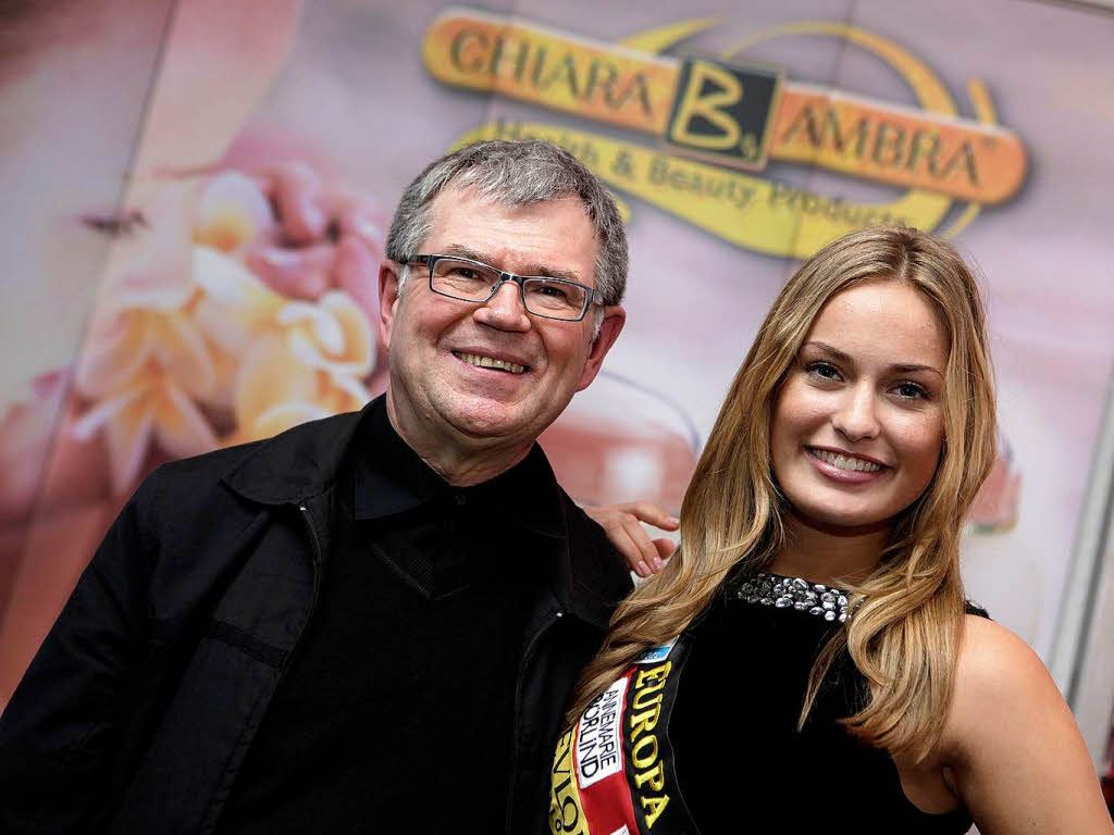 Die Benefizveranstaltung  von Chiara Ambra mit den Kandidatinnen der Miss-Germany-Wahl 2011.