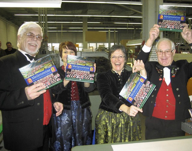 Die &#8222;Meilensteine&#8220; des Mus...iegen jetzt in Form eines Buches vor.   | Foto: Verein