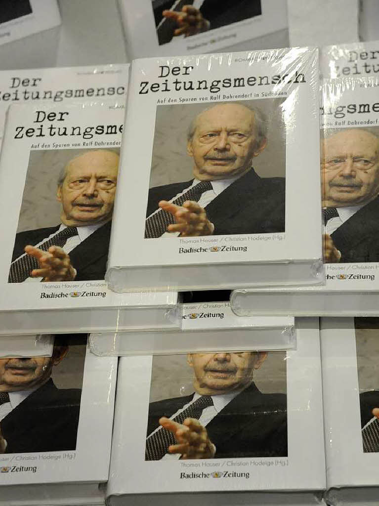 Das Buch „Der Zeitungsmensch“ erschien ein Jahr nach dem Tod von Lord Ralf Dahrendorf, der auch Berater der BZ war.