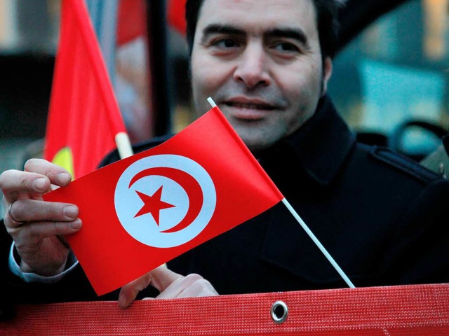 Die Tunesier protestieren fr mehr Demokratie.  | Foto: dapd
