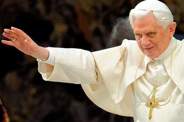 Papstbesuch: Benedikt XVI. landet und startet in Lahr