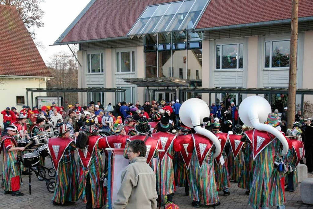 Der Narrenbaum in hlingen  steht.