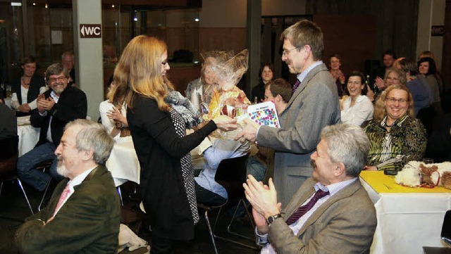 Geschenke, eine pfiffige Bhnenshow un...egenber Erich Zumkeller zum Ausdruck.  | Foto: Martha Weishaar