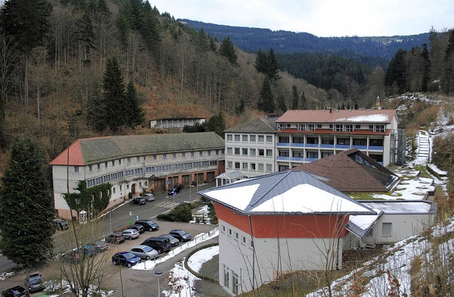 Dunkle Wolken ber St. Anna und seinem Bderzentrum   | Foto: R.  Ullmann