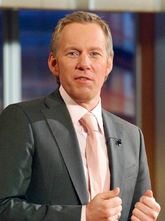 JOHANNES B. KERNER (46): Der Sat1-Rckkehrer hat sich mit dem ZDF berworfen. Kommt er trotzdem, wenn es das Volk will?