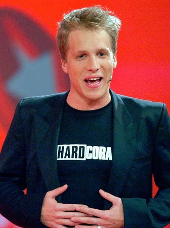 OLIVER POCHER (32): Publikum nicht reif fr ihn? Oder aber er womglich nicht reif genug frs Publikum? Bekam nach einem "Wetten, dass..?"-Auftritt 2005 rger, weil er einer Zuschauerin eine Schnheits-OP empfahl.