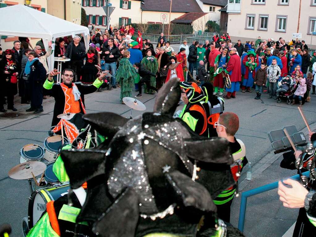 Guggemusik und Nachtumzug in Altdorf.